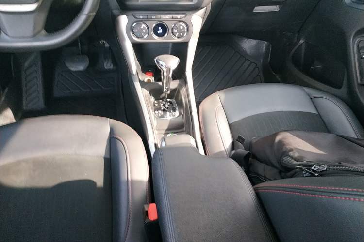 Used Citroen C3-XR 2015 1.6THP Automatic Smart Model Gear Lever
