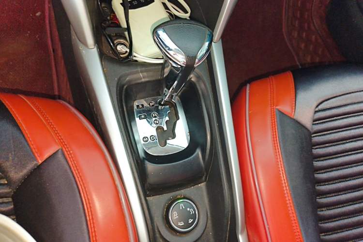 Used Citroen C3-XR 2015 1.6THP Automatic Flagship Model Gear Lever