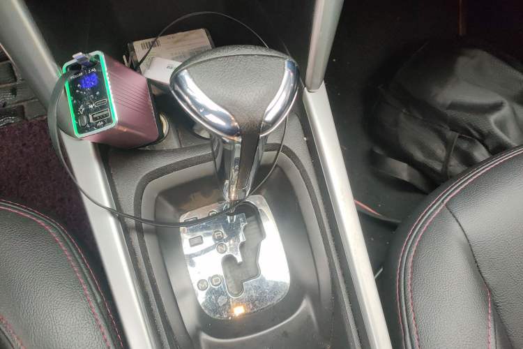 Used Citroen C3-XR 2015 1.6THP Automatic Pioneer Model Gear Lever