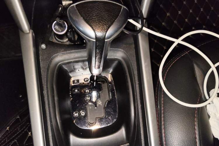 Used Citroen C3-XR 2015 1.6L Automatic Pioneer Model Gear Lever