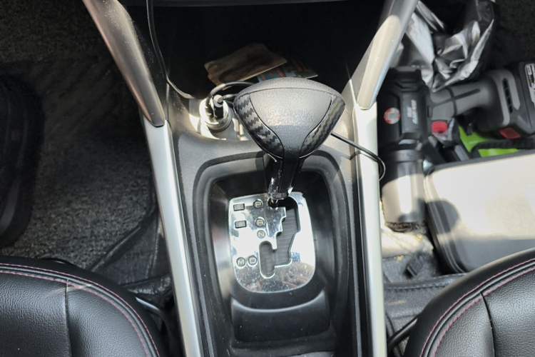 Used Citroen C3-XR 2015 1.6THP Automatic Pioneer Model Gear Lever