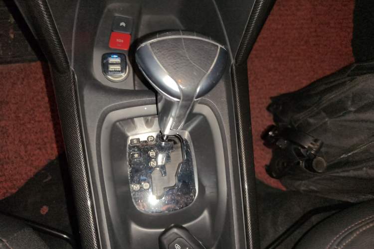 Used Citroen C3-XR 2015 1.6THP Automatic Flagship Model Gear Lever