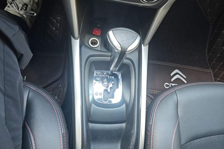 Used Citroen C3-XR 2015 1.6L Automatic Smart Version Gear Lever