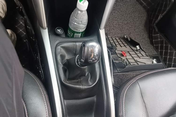 Used Citroen C3-XR 2015 1.6L Manual Pioneer Model Gear Lever