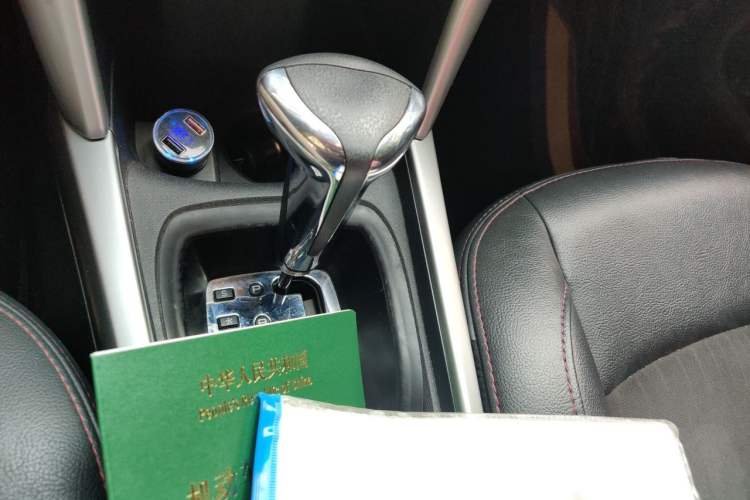 Used Citroen C3-XR 2015 1.6L Automatic Pioneer Model Gear Lever