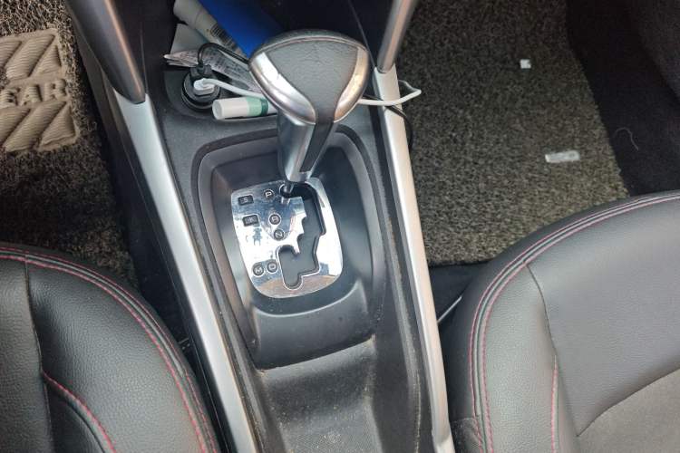 Used Citroen C3-XR 2015 1.6L Automatic Pioneer Model Gear Lever