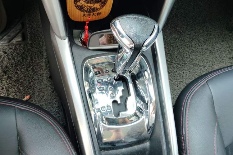 Used Citroen C3-XR 2015 1.6L Automatic Pioneer Model Gear Lever