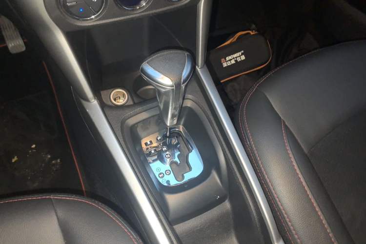 Used Citroen C3-XR 2015 1.6L Automatic Pioneer Model Gear Lever