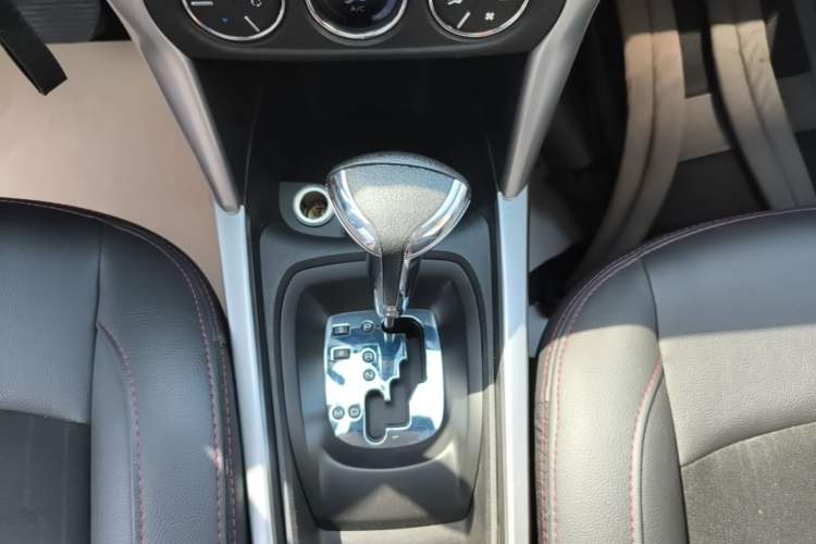 Used Citroen C3-XR 2015 1.6L Automatic Pioneer Model Gear Lever