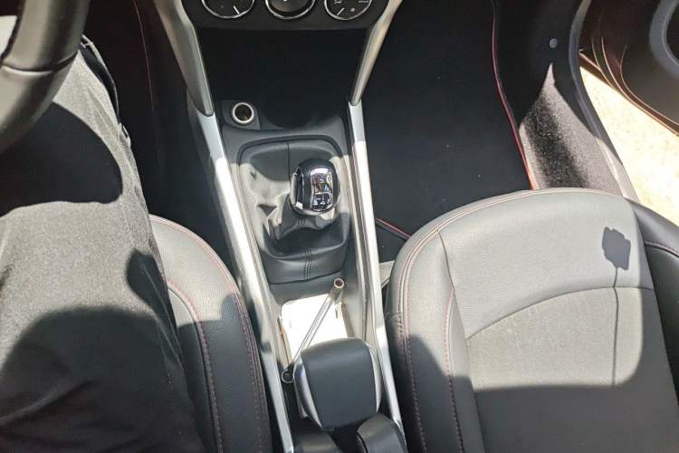 Used Citroen C3-XR 2015 1.6L Manual Pioneer Model Gear Lever