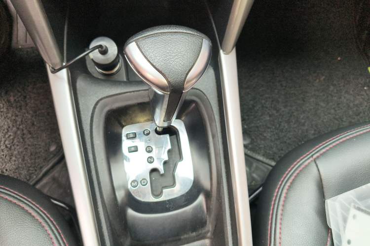 Used Citroen C3-XR 2015 1.6L Automatic Pioneer Model Gear Lever