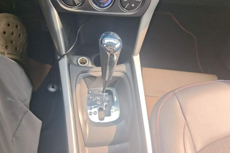 Used Citroen C3-XR 2015 1.6L Automatic Pioneer Model Gear Lever
