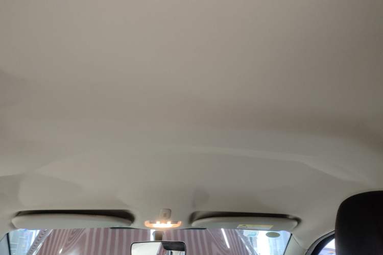 Used Citroen C3-XR 2015 1.6THP Automatic Pioneer Model Headliner
