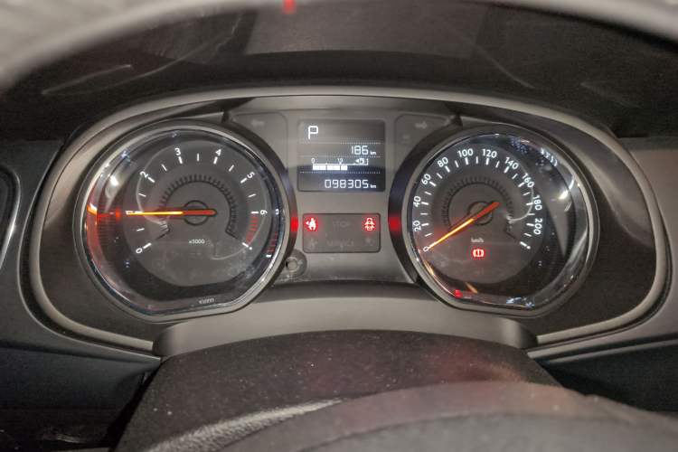 Used Citroen C3-XR 2015 1.6THP Automatic Flagship Model Instrument Cluster