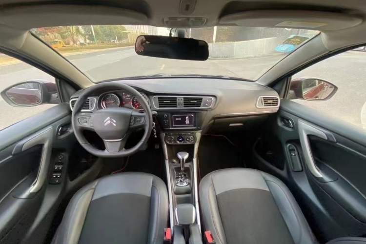 Used Citroen C3-XR 2015 1.6L Automatic Pioneer Model Interior 1