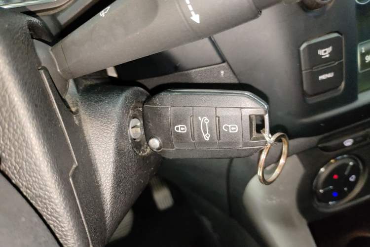 Used Citroen C3-XR 2015 1.6THP Automatic Pioneer Model Interior 1
