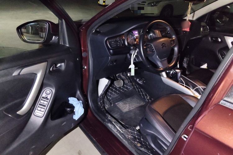 Used Citroen C3-XR 2015 1.6L Automatic Pioneer Model Interior 3