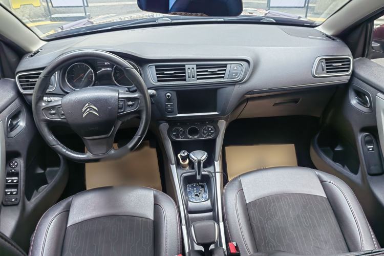 Used Citroen C3-XR 2015 1.6L Automatic Pioneer Model Interior 4