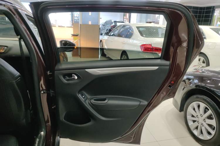 Used Citroen C3-XR 2015 1.6THP Automatic Pioneer Model Interior 6