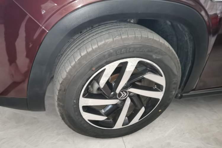Used Citroen C3-XR 2015 1.6L Automatic Pioneer Model Left Front Wheel Hub