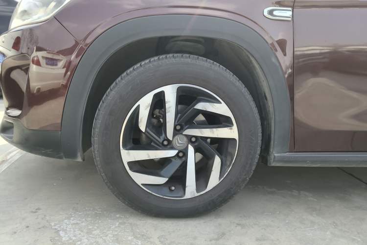 Used Citroen C3-XR 2015 1.6L Automatic Pioneer Model Left Front Wheel Hub