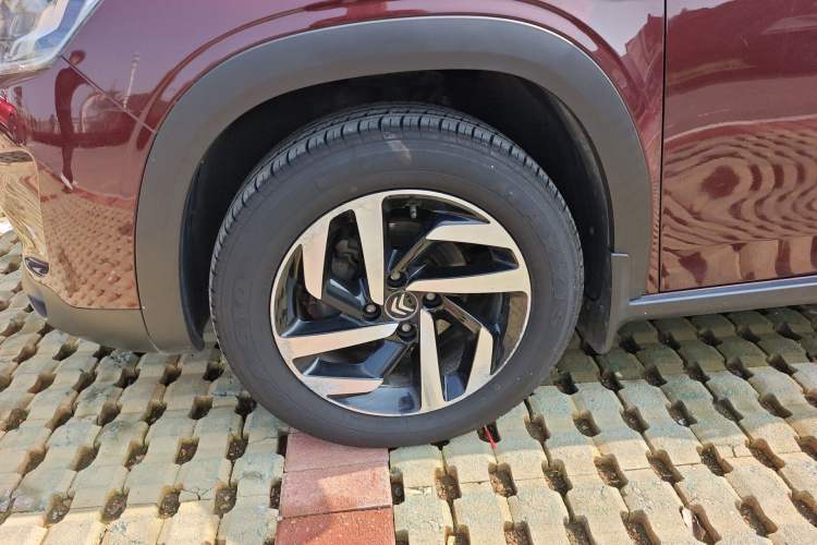 Used Citroen C3-XR 2015 1.6L Manual Pioneer Model Left Front Wheel Hub