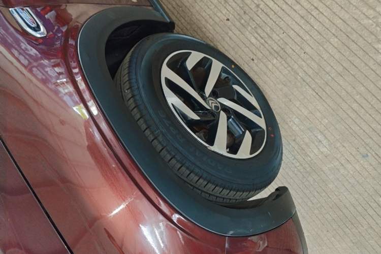 Used Citroen C3-XR 2015 1.6L Manual Pioneer Model Left Front Wheel Hub