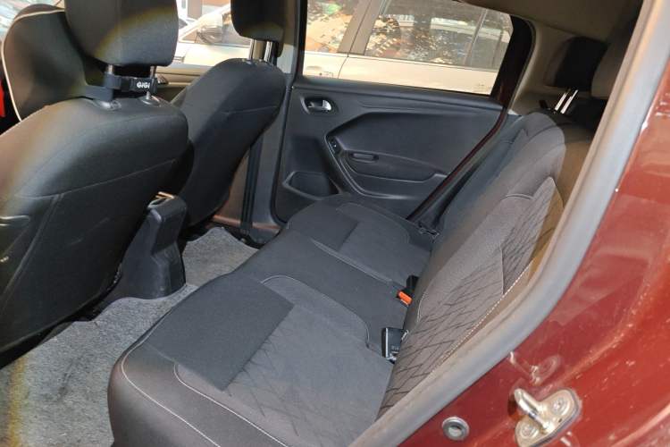Used Citroen C3-XR 2015 1.6L Automatic Fashion Model Left Rear Seat