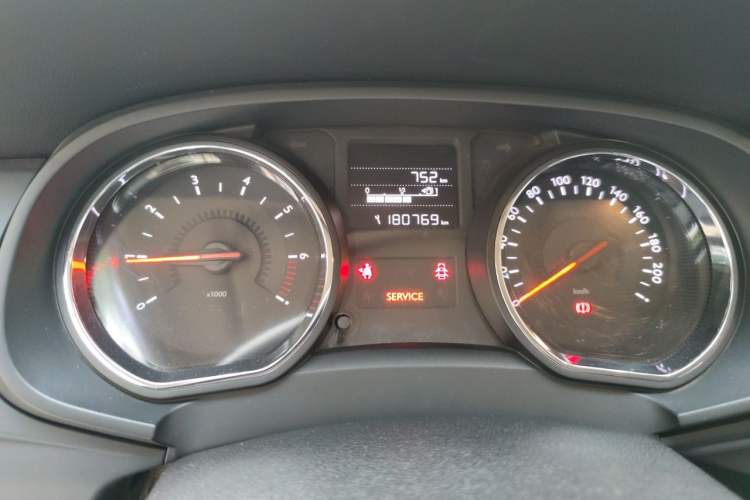 Used Citroen C3-XR 2015 1.6L Manual Pioneer Model Odometer Close Up