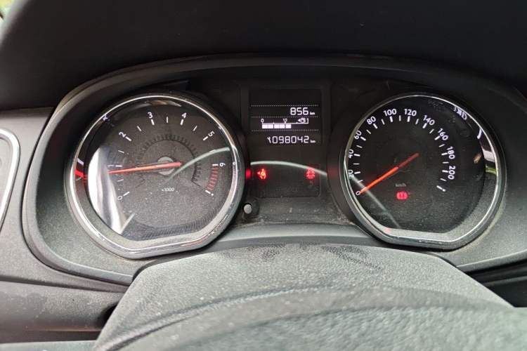 Used Citroen C3-XR 2015 1.6L Manual Pioneer Model Odometer Close Up