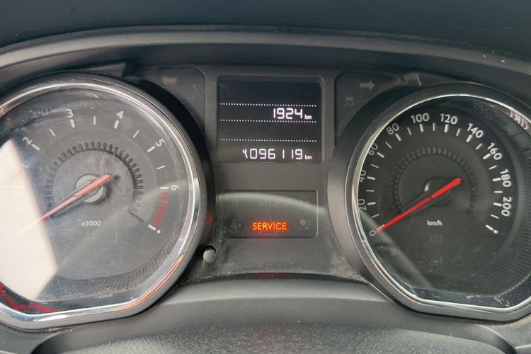 Used Citroen C3-XR 2015 1.6THP Automatic Pioneer Model Odometer Close Up
