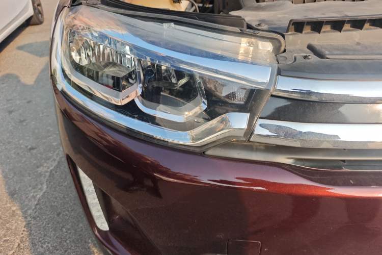 Used Citroen C3-XR 2015 1.6L Automatic Pioneer Model Right Front Headlight