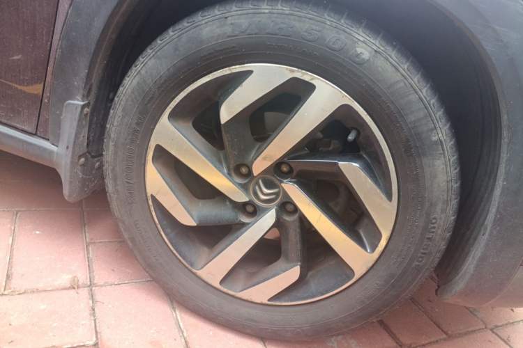 Used Citroen C3-XR 2015 1.6L Automatic Pioneer Model Right Front Wheel Hub