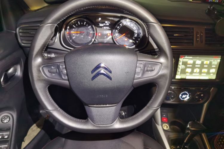 Used Citroen C3-XR 2015 1.6THP Automatic Smart Model Steering Wheel