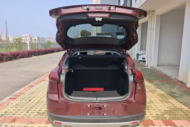 Used Citroen C3-XR 2015 1.6L Manual Pioneer Model Trunk