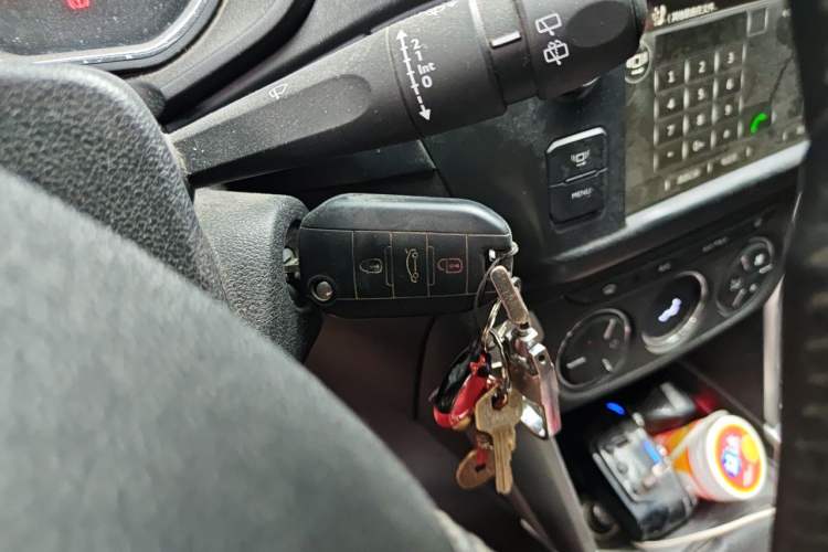 Used Citroen C3-XR 2015 1.6L Manual Pioneer Model Vehicle Key
