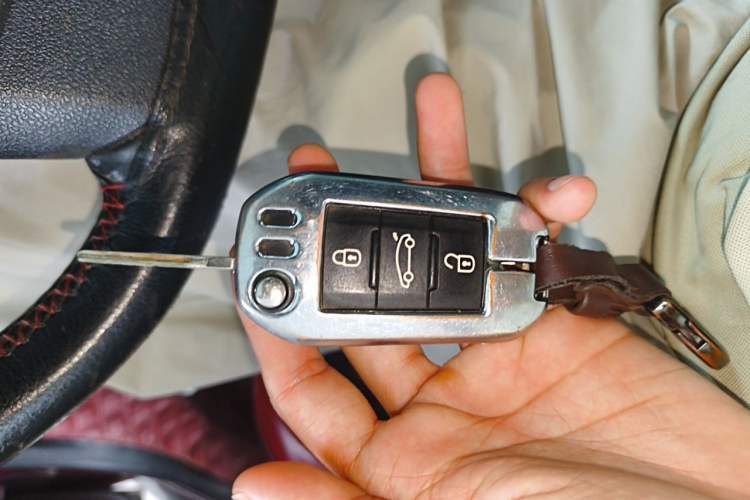 Used Citroen C3-XR 2015 1.6THP Automatic Flagship Model Vehicle Key