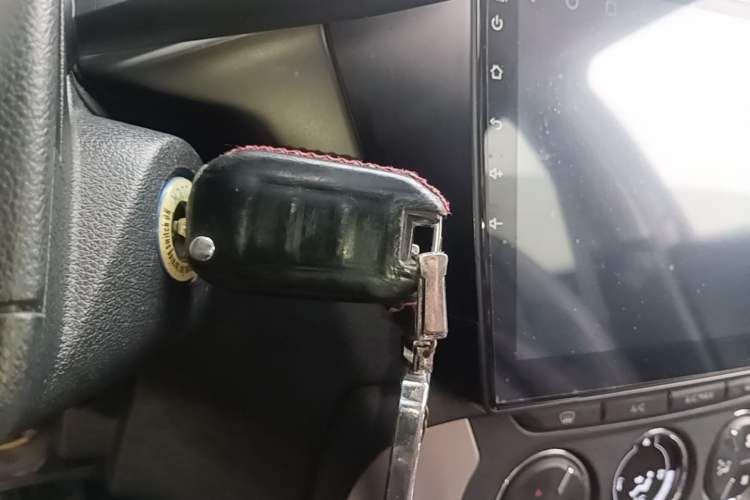 Used Citroen C3-XR 2015 1.6L Manual Pioneer Model Vehicle Key