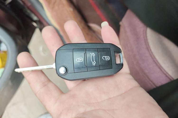 Used Citroen C3-XR 2015 1.6L Automatic Fashion Model Vehicle Key