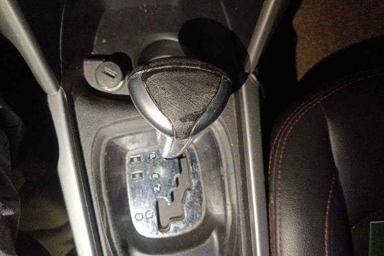 Used Citroen C3-XR 2015 1.6L Automatic Pioneer Model Gear Lever