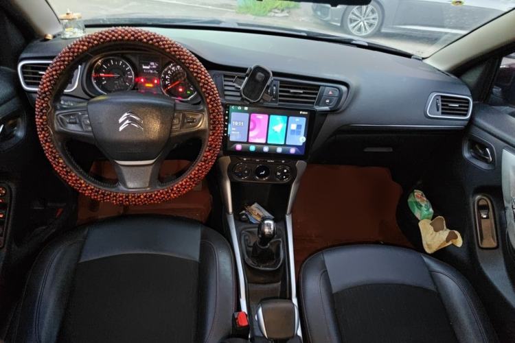 Used Citroen C3-XR 2015 1.6L Manual Pioneer Model Center Console