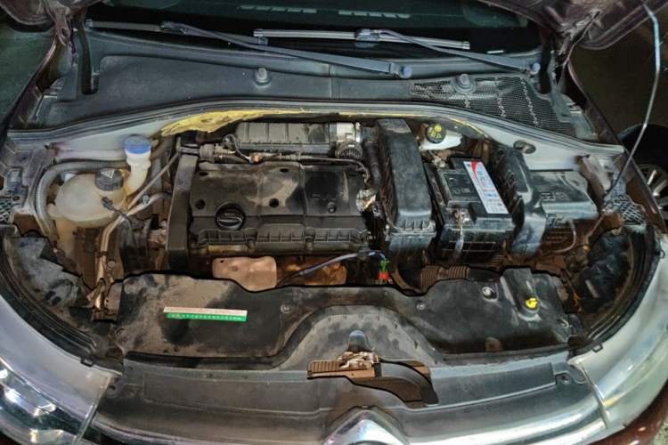 Used Citroen C3-XR 2015 1.6L Manual Pioneer Model Engine Bay