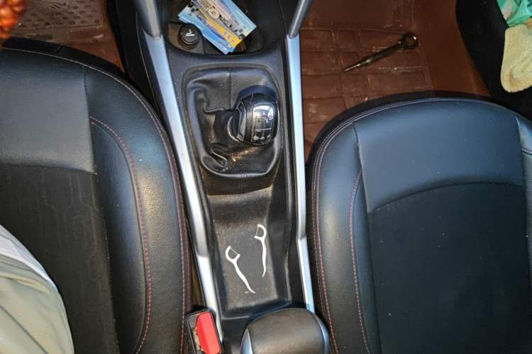 Used Citroen C3-XR 2015 1.6L Manual Pioneer Model Gear Lever