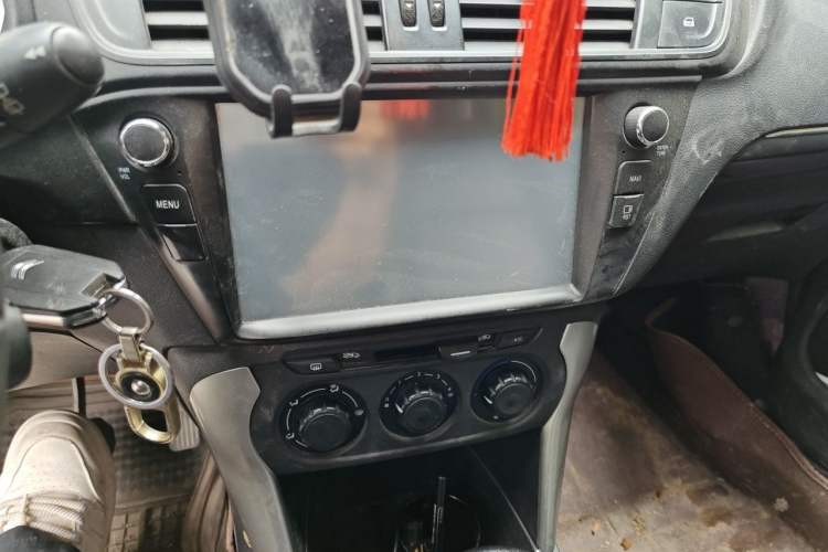 Used Citroen C3-XR 2015 1.6L Automatic Fashion Model Audio And AC Panel