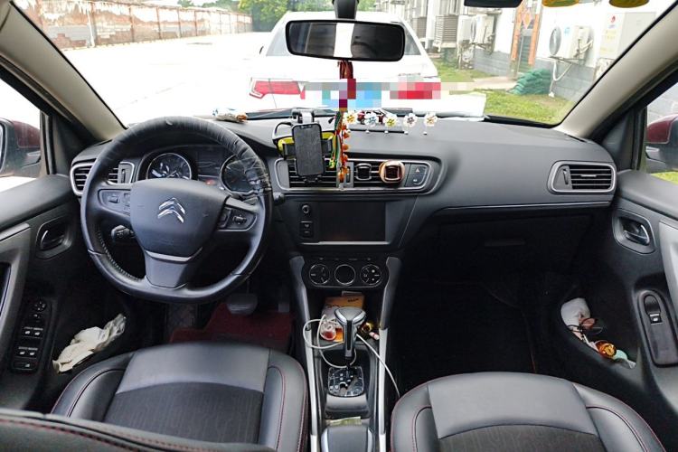 Used Citroen C3-XR 2015 1.6L Automatic Smart Version Center Console