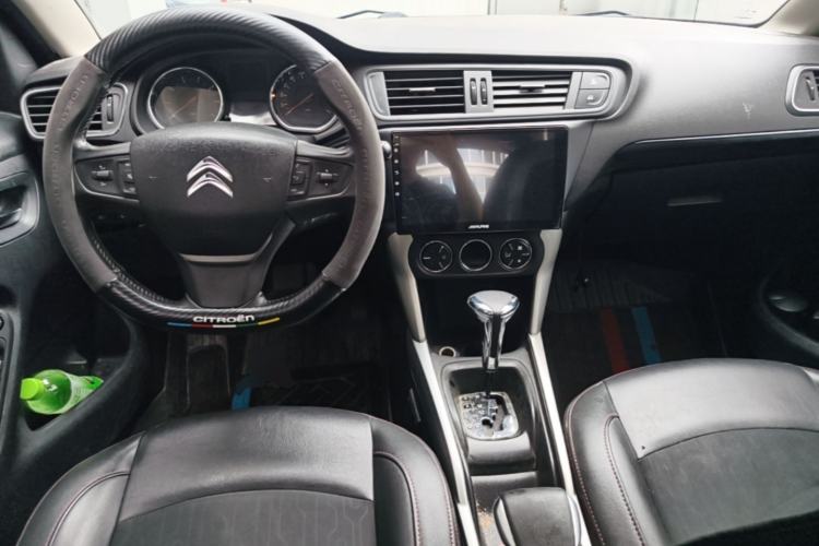 Used Citroen C3-XR 2015 1.6L Automatic Pioneer Model Center Console