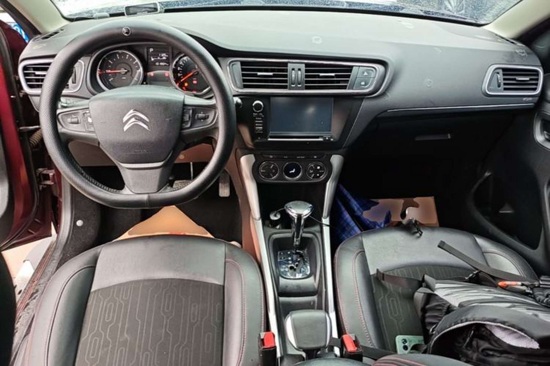 Used Citroen C3-XR 2015 1.6L Automatic Pioneer Model Center Console