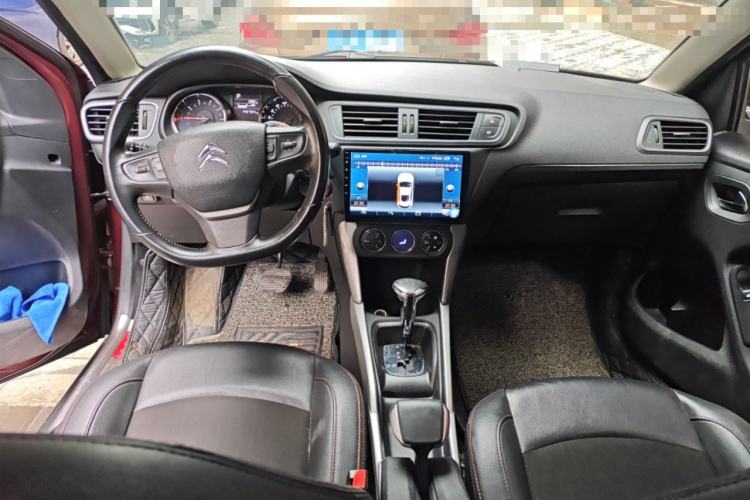 Used Citroen C3-XR 2015 1.6L Automatic Pioneer Model Center Console