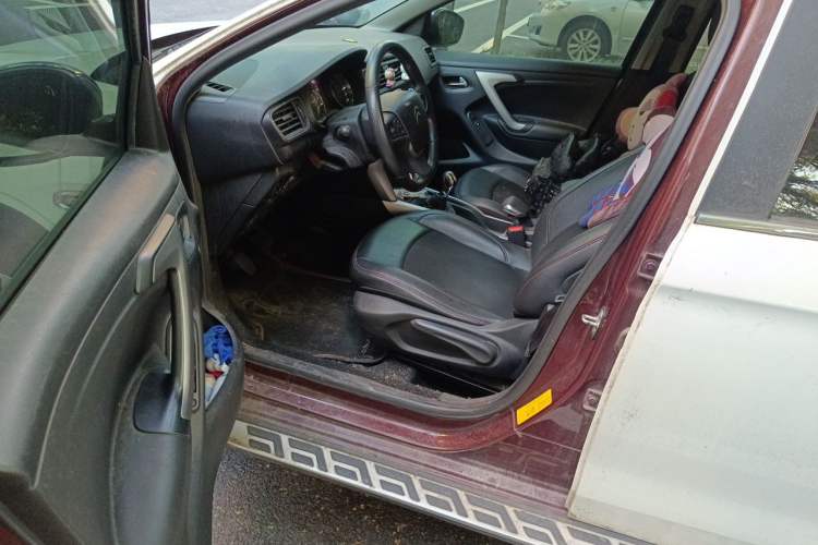Used Citroen C3-XR 2015 1.6L Manual Pioneer Model Driver Seat