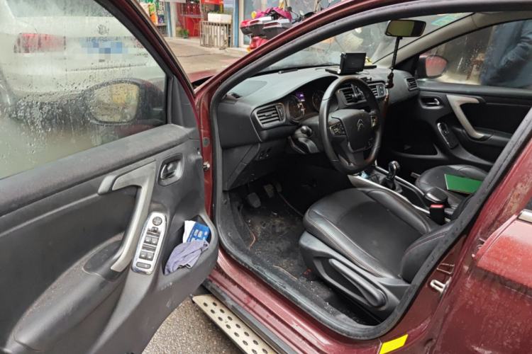 Used Citroen C3-XR 2015 1.6L Manual Pioneer Model Driver Seat